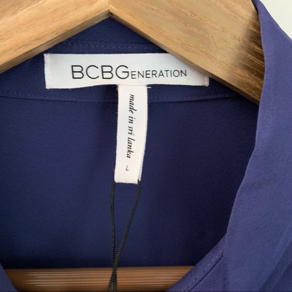 NWT BCBGeneration button front blouse - Picture 3 of 8